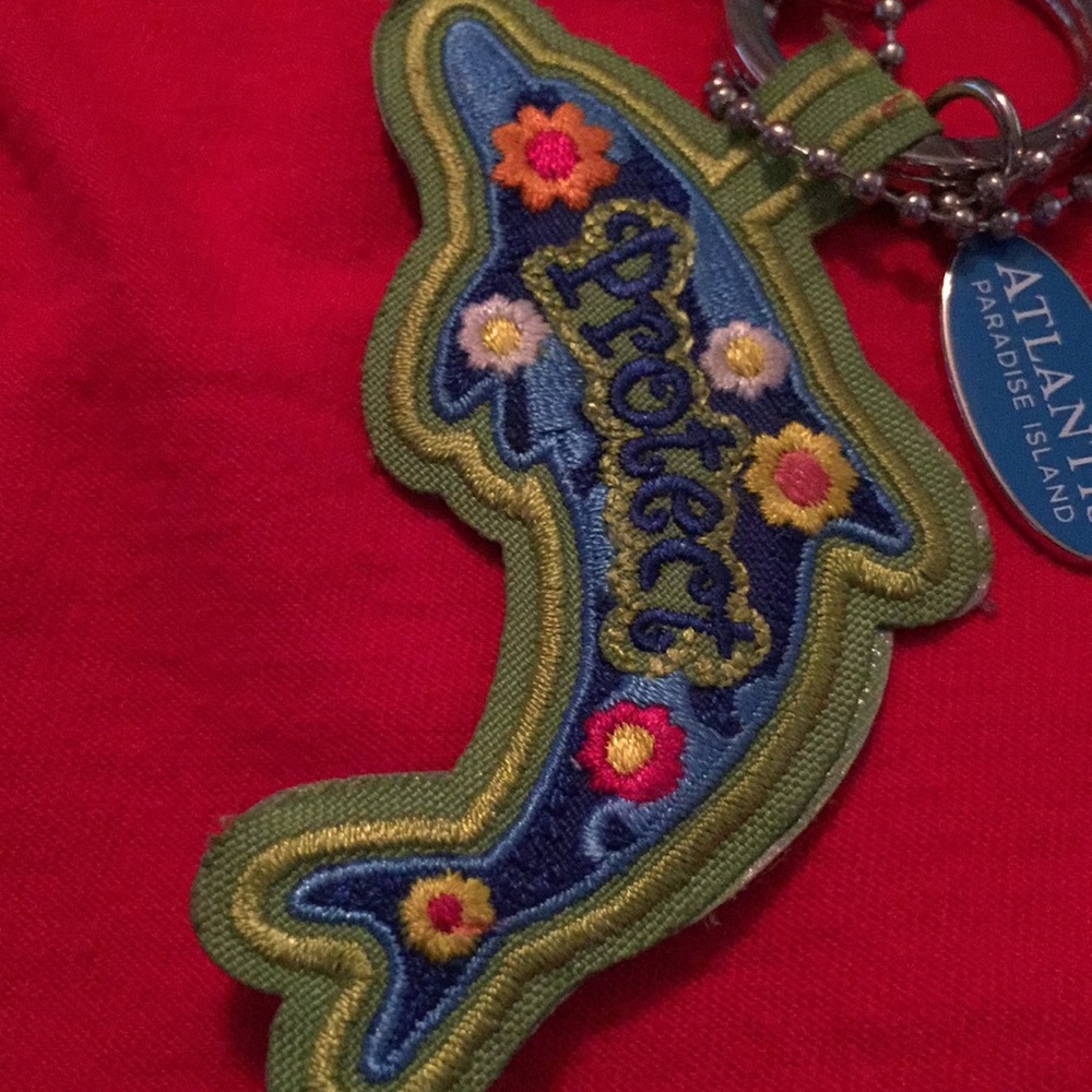 Pretty Set Keychain - Picture 2 of 6